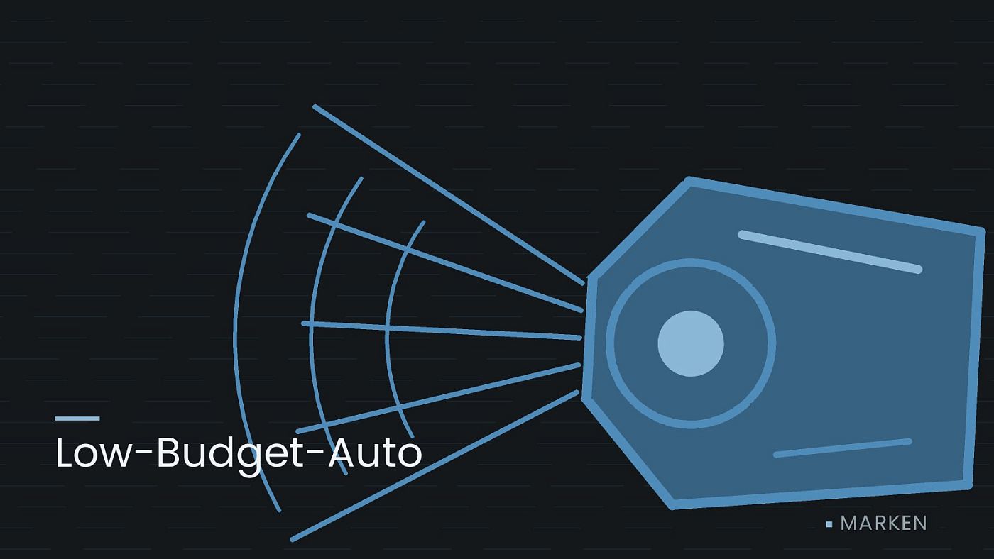 Symbolgrafik: ein gezeichneter Scheinwerfer mit Lichtkegel, beschriftet mit „Low-Budget-Auto“.