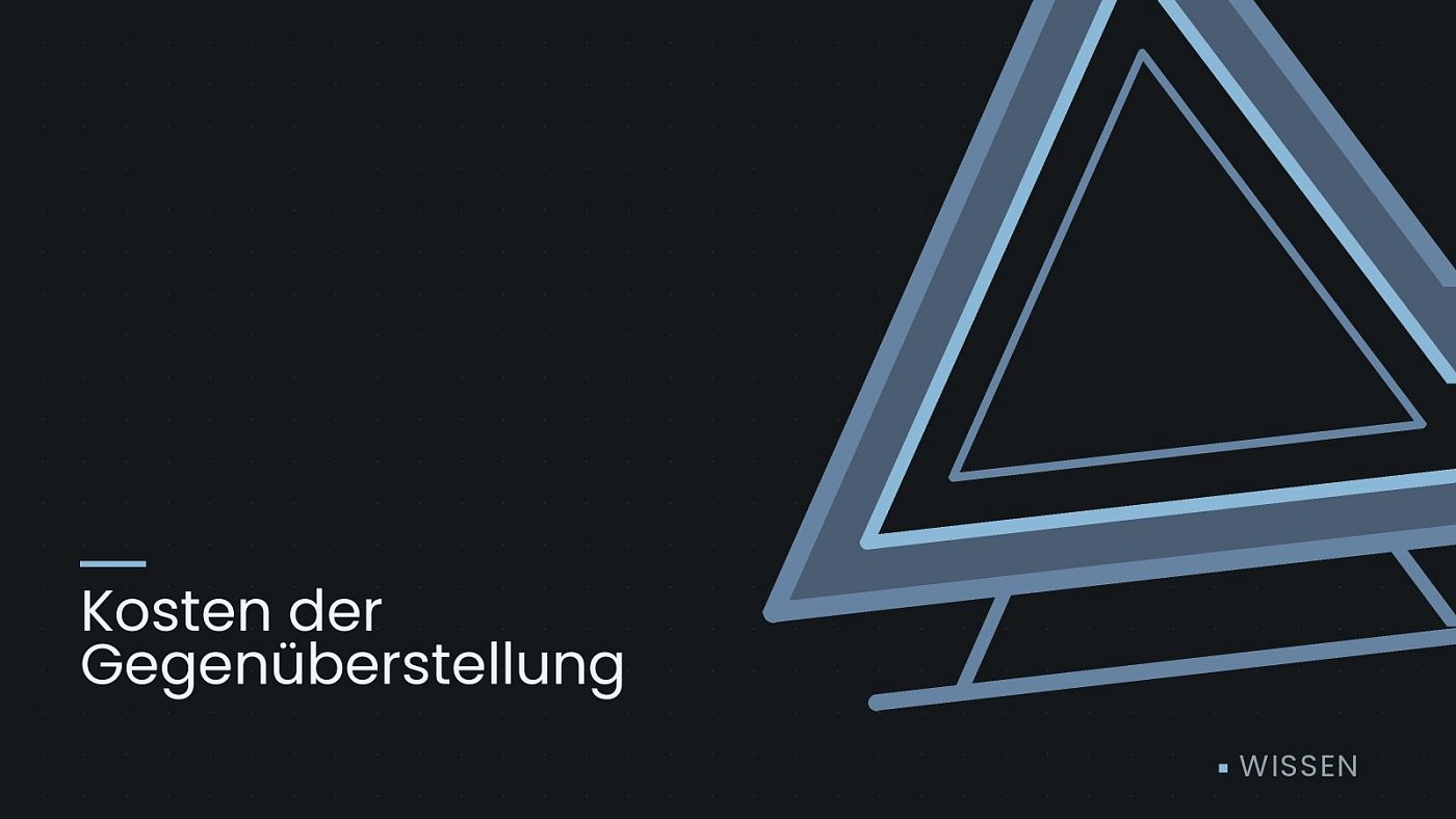 Symbolgrafik: ein gezeichnetes Warndreieck, beschriftet mit „Kosten der Gegenüberstellung“.