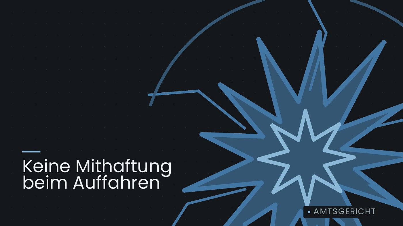 Symbolgrafik: eine sternförmige Aufprallmarke, beschriftet mit „Keine Mithaftung beim Auffahren“.
